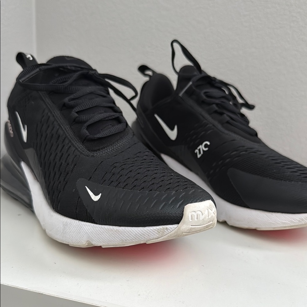 Nike 270 Black and White Sneakers with Breathable Mesh